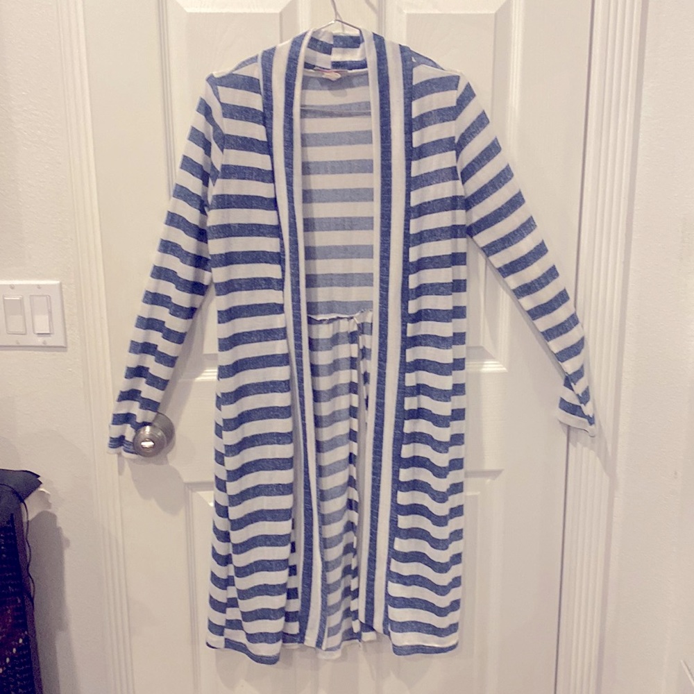 🌸buy 2 get 1 free Navy blue and white striped duster size med.
